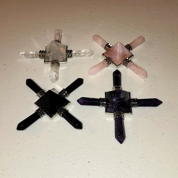 4 Rockcloud Pyramid Energy Generators - Picture 3 of 8